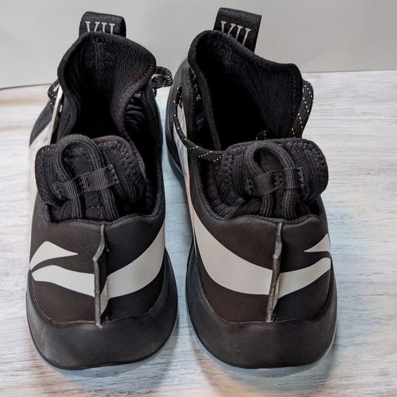 Li Ning CJ McCollum 'Sonic 7' PE